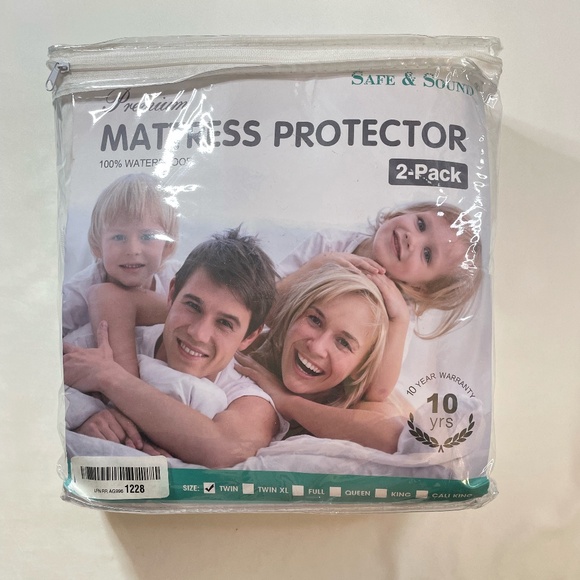 Mattress Pads 2 Pack Twin - Deep Pockets Waterproof White New in Packaging - Picture 1 of 8